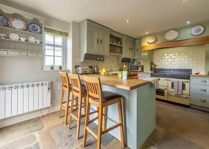 Holiday home Theaked Stones