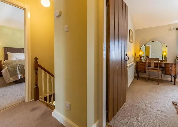 Holiday home Theaked Stones *