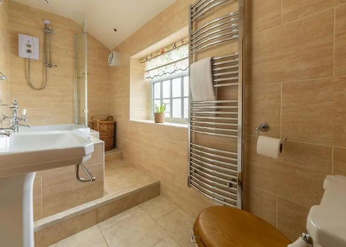 Theaked Stones Holiday home *