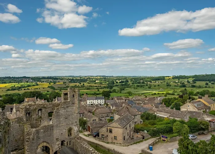 Theaked Stones Holiday home