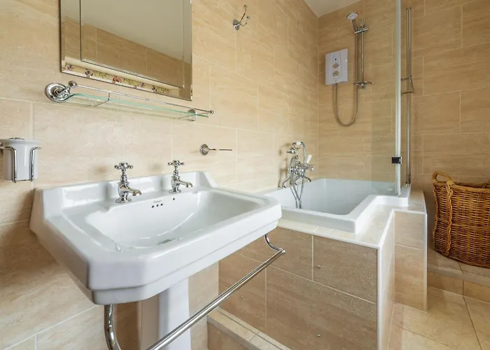 Holiday home Theaked Stones *