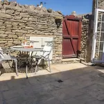 Theaked Stones